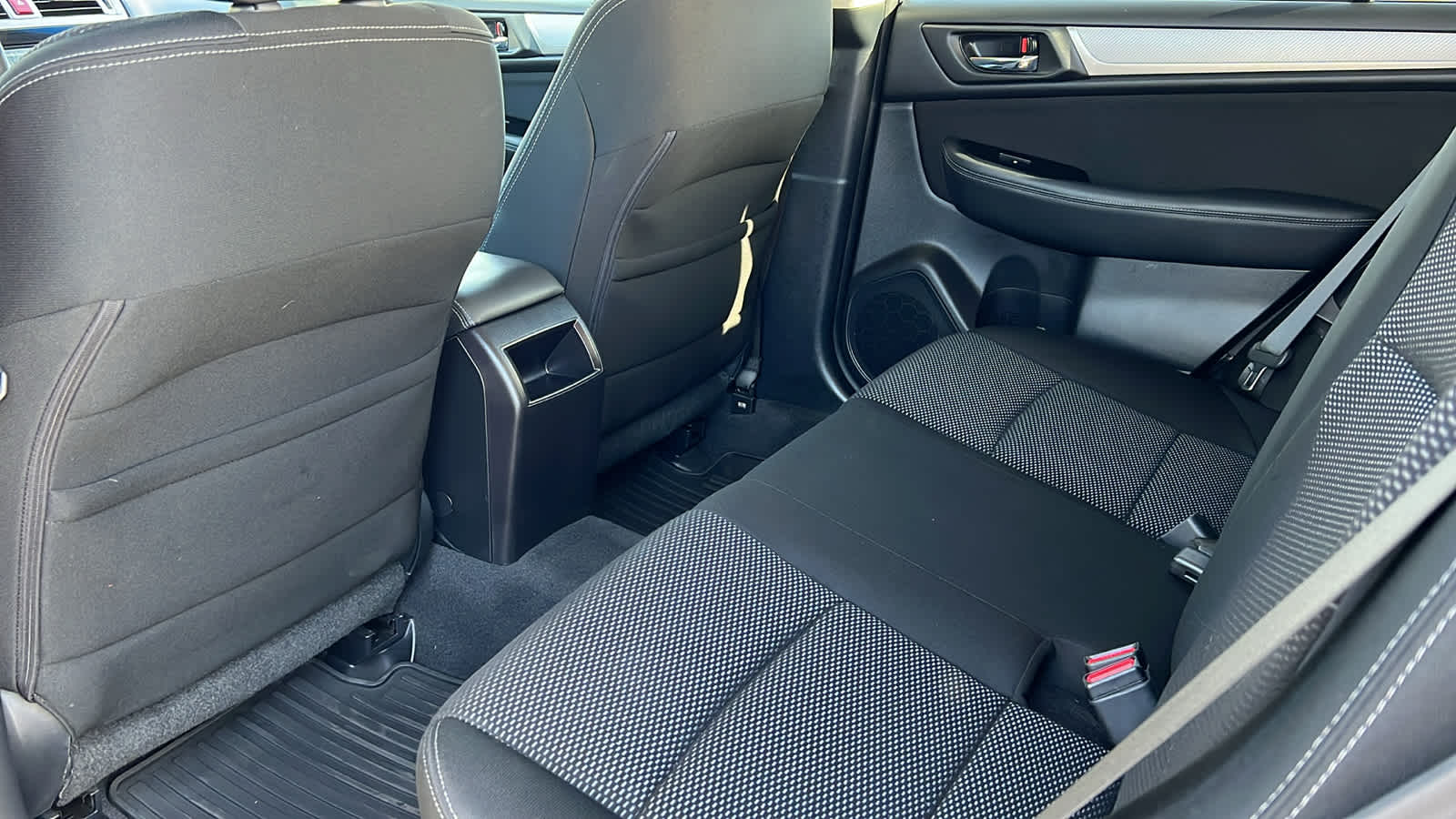 Thumbnail: 2015 Subaru Outback - 24