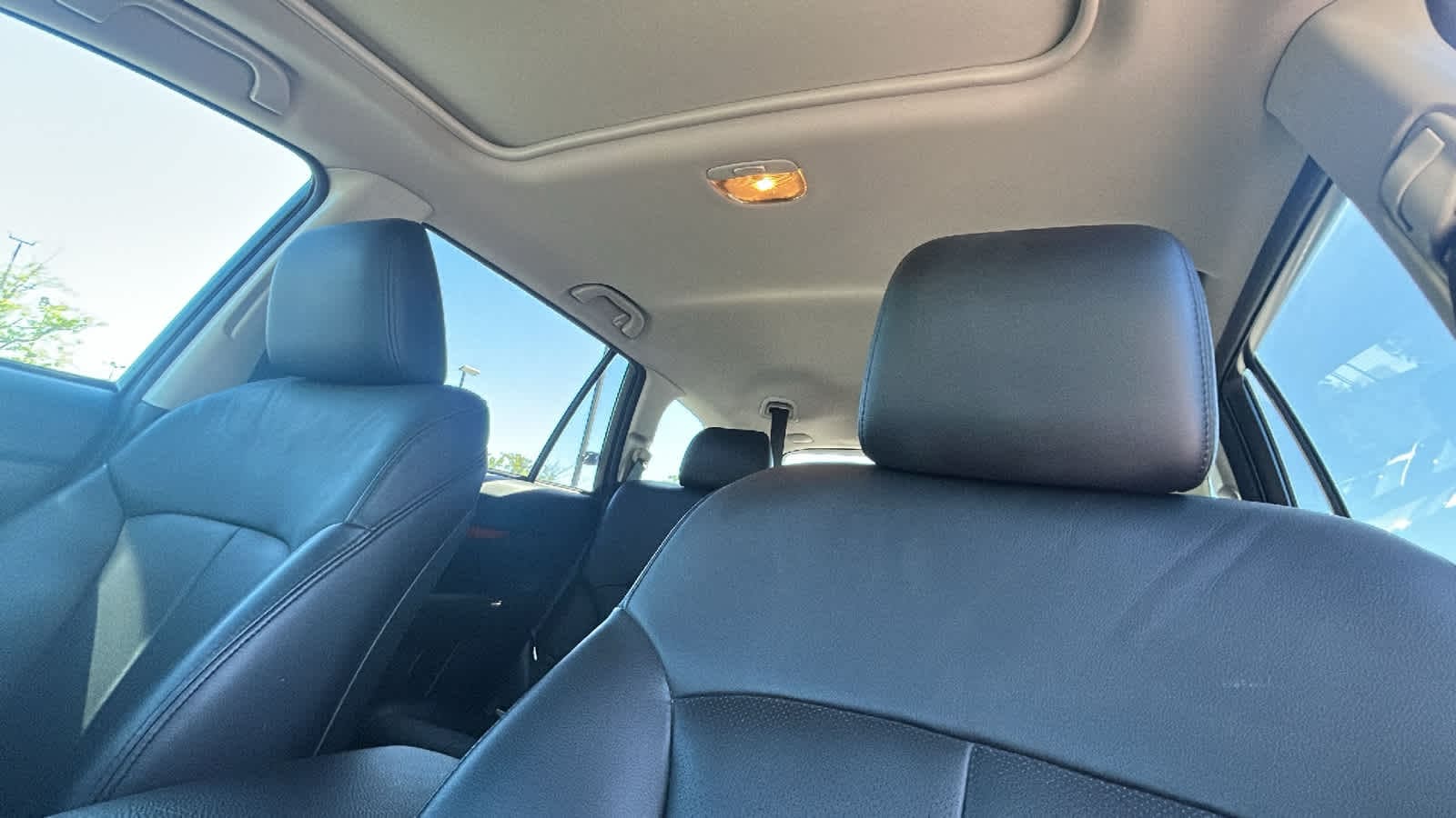 Thumbnail: 2010 Subaru Outback - 11