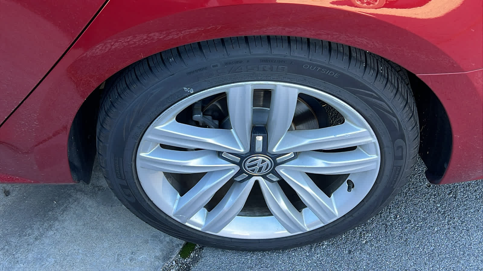Thumbnail: 2017 Volkswagen Passat - 18