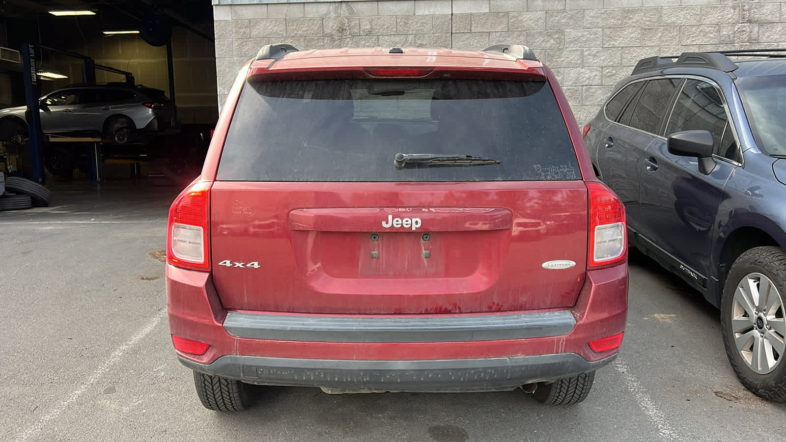 Thumbnail: 2011 Jeep Compass - 11
