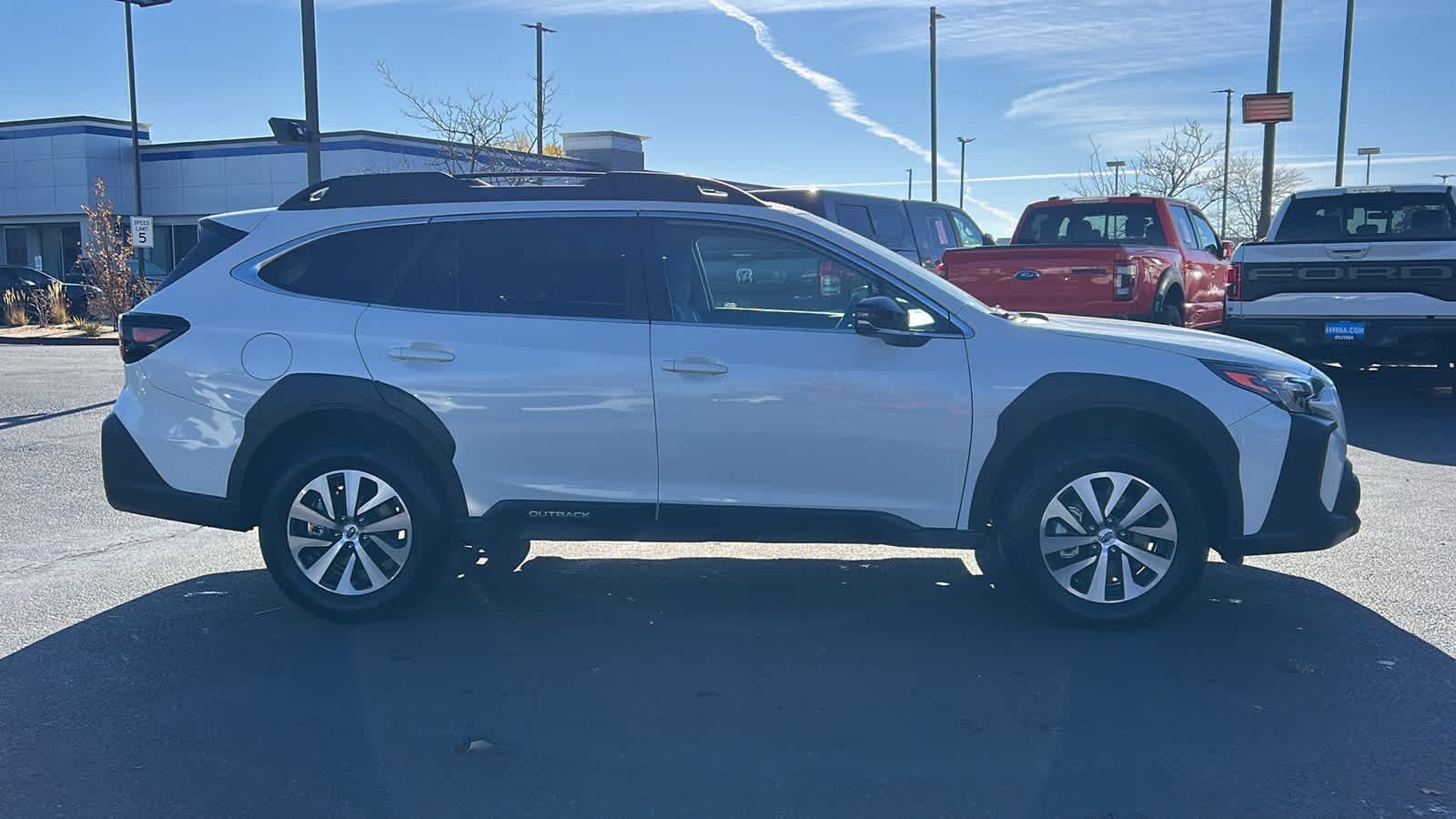 2025 Subaru Outback Premium photo 4