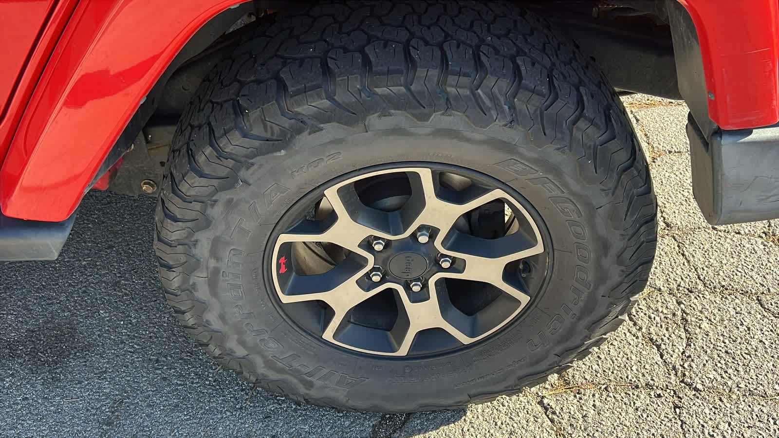 Thumbnail: 2017 Jeep Wrangler - 15