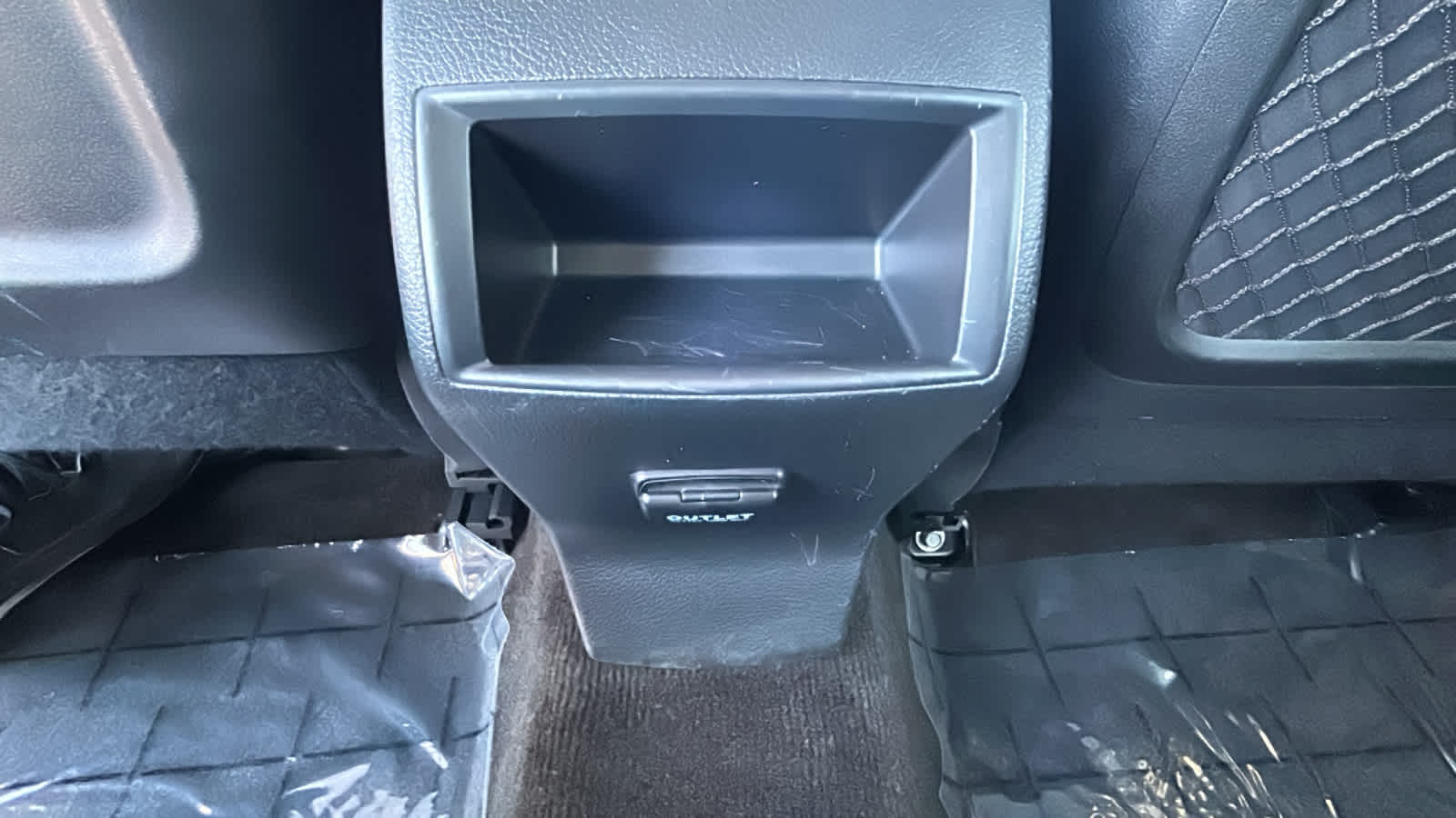 Thumbnail: 2011 Subaru Outback - 26