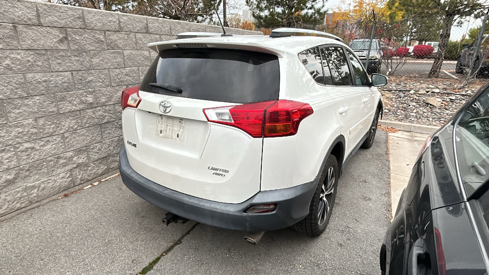 Thumbnail: 2015 Toyota RAV4 - 14