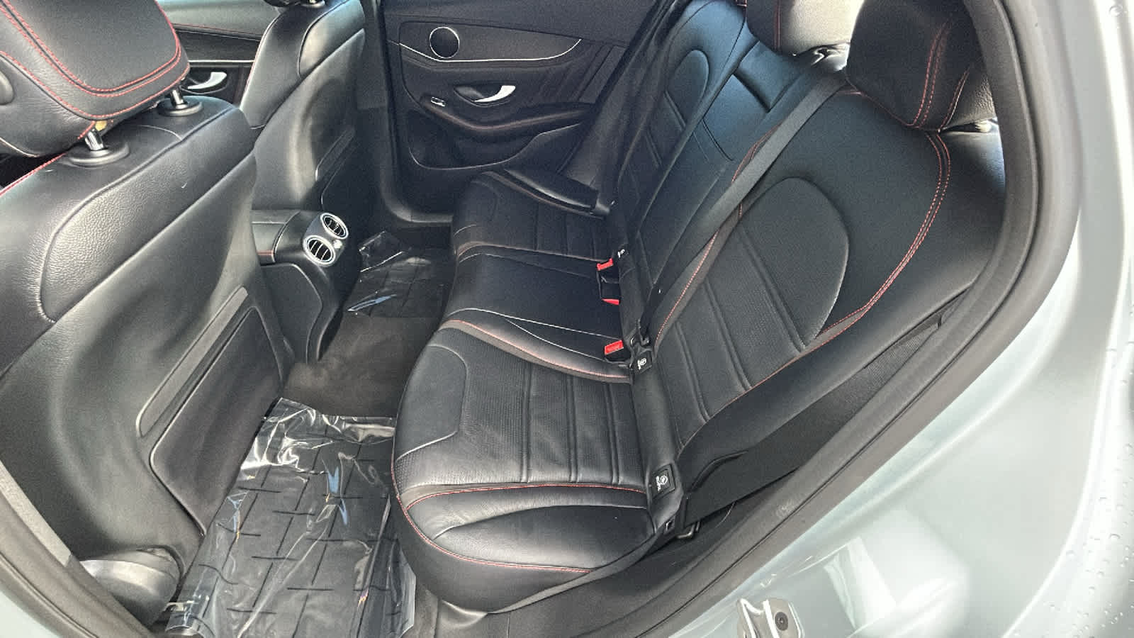 Thumbnail: 2022 Mercedes-Benz GLC - 24