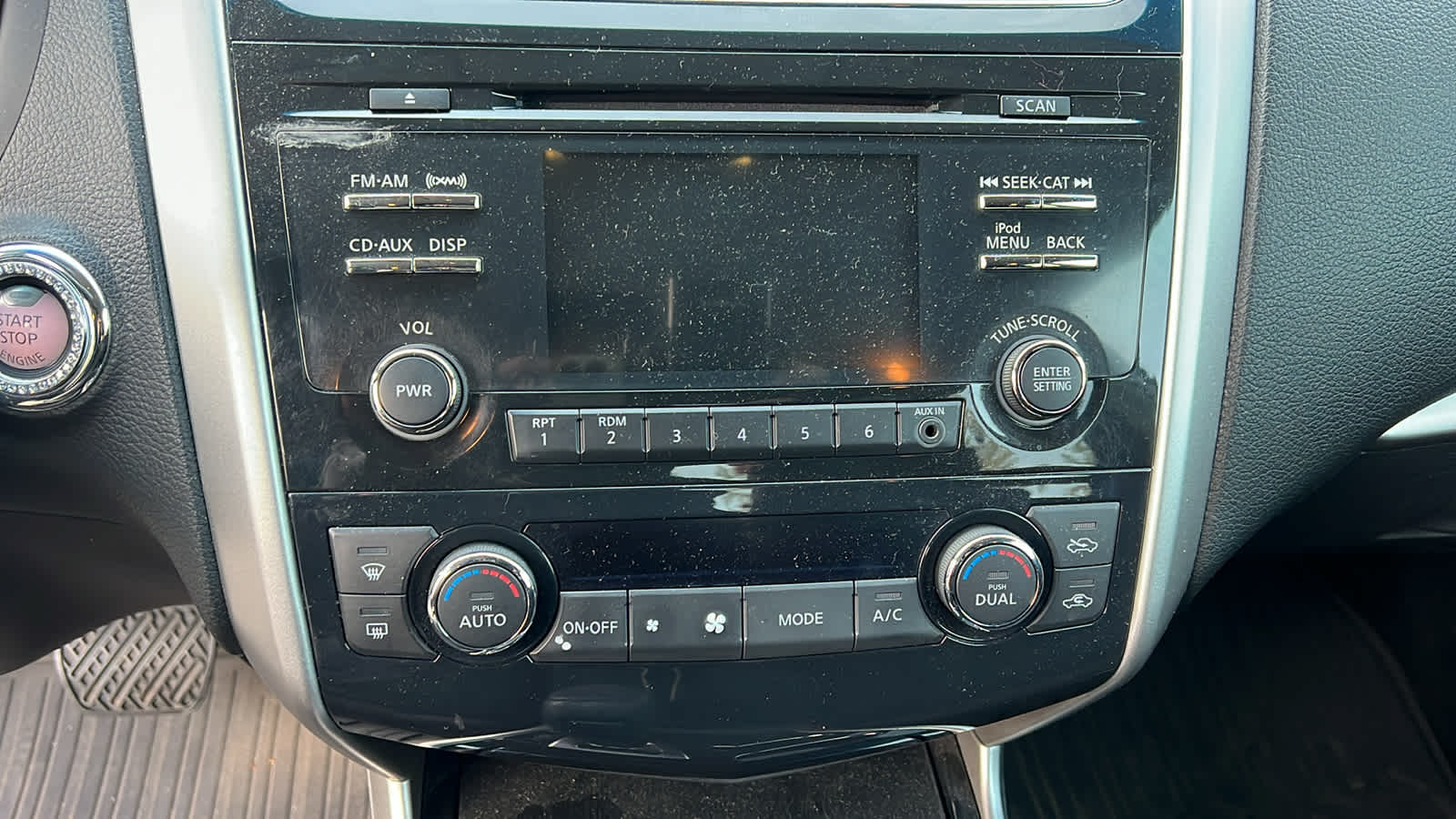 Thumbnail: 2013 Nissan Altima - 8