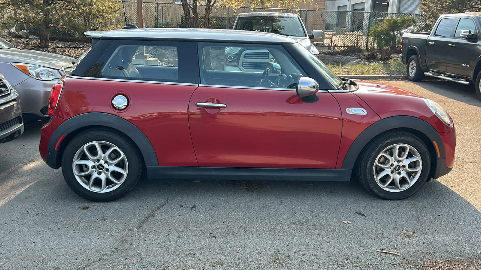 Thumbnail: 2017 MINI Cooper Hardtop - 17
