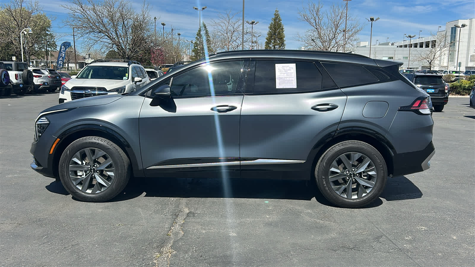 Thumbnail: 2025 Kia Sportage - 8