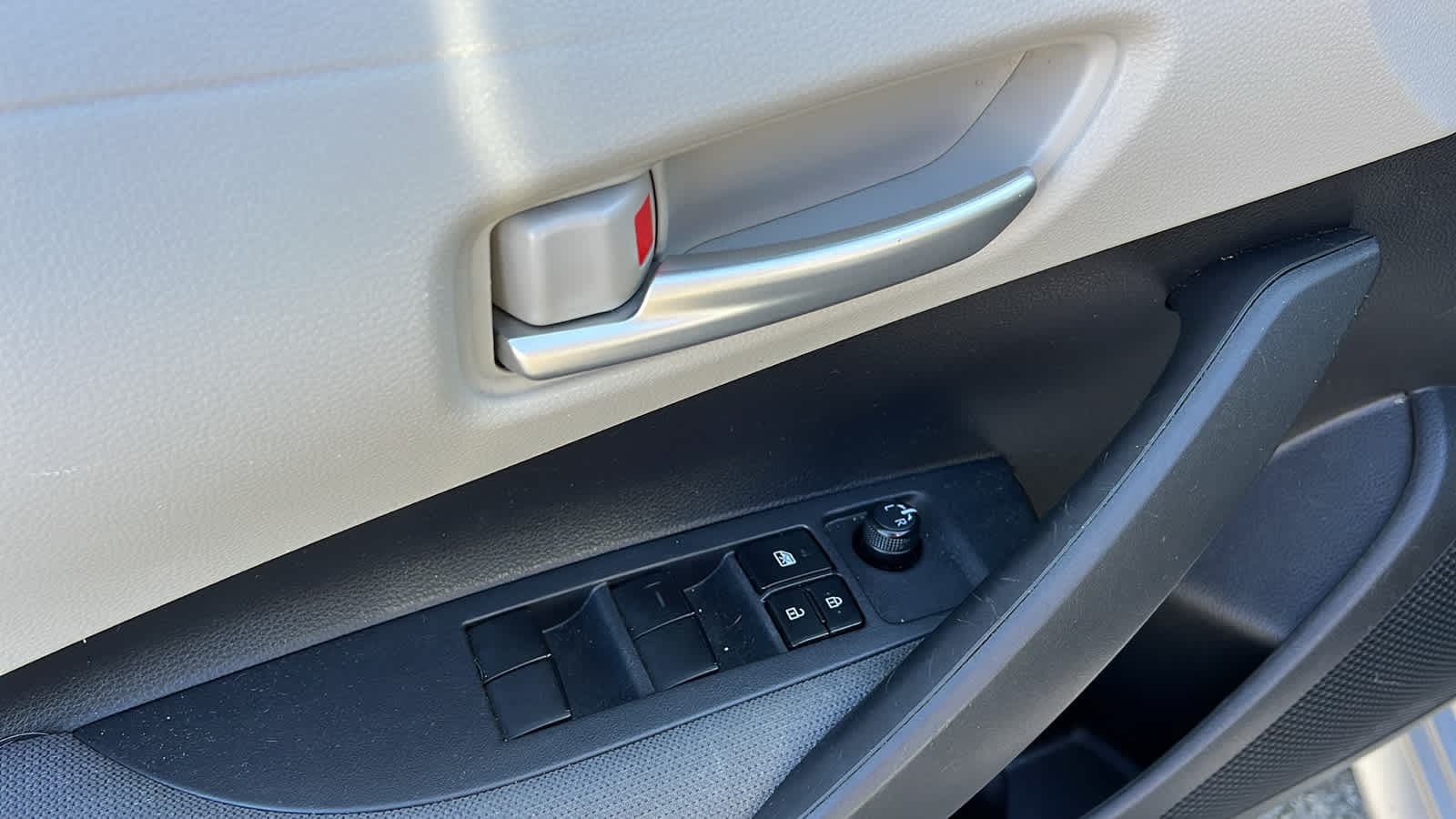 Thumbnail: 2020 Toyota Corolla - 6