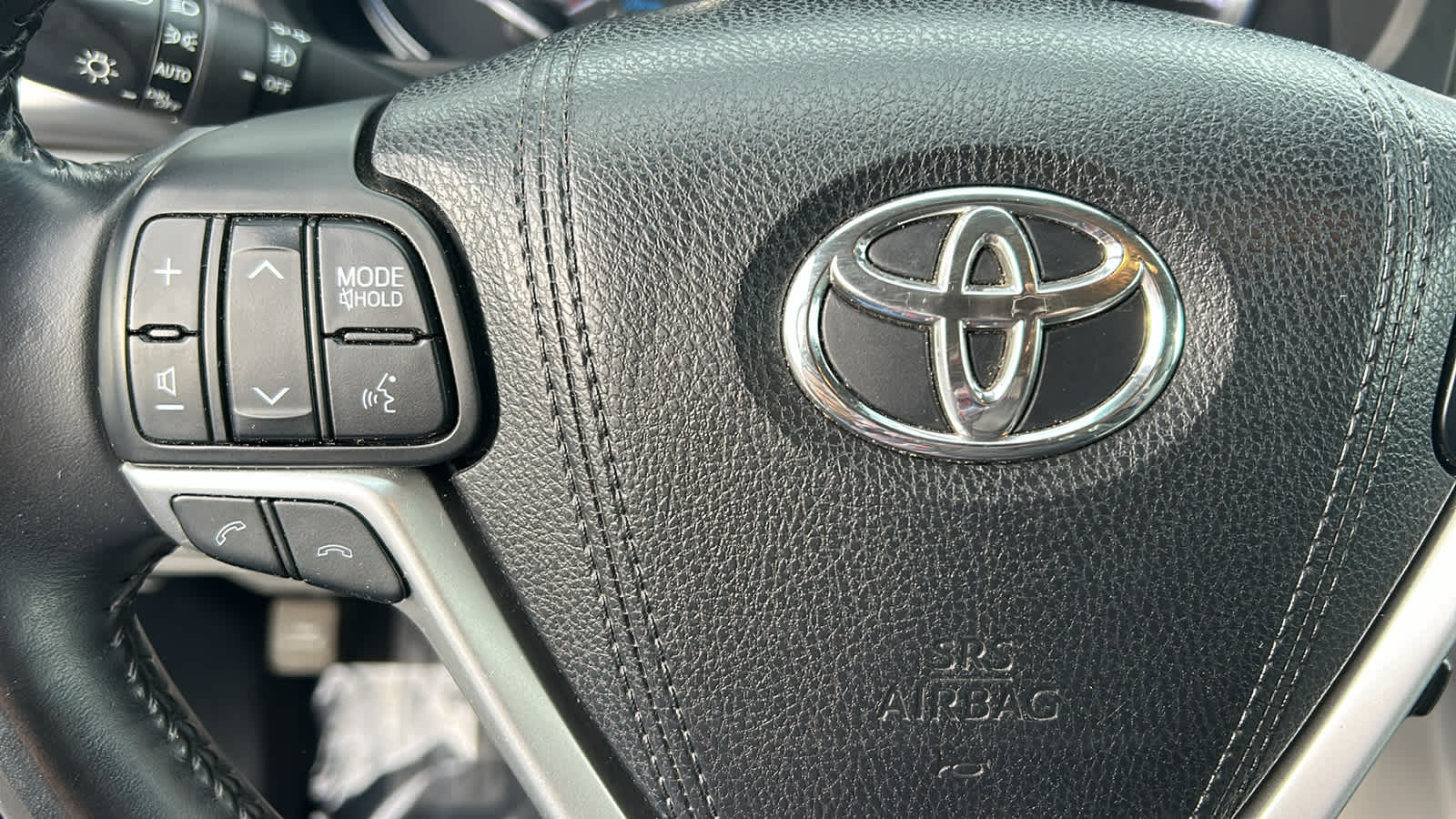 Thumbnail: 2018 Toyota Highlander - 19