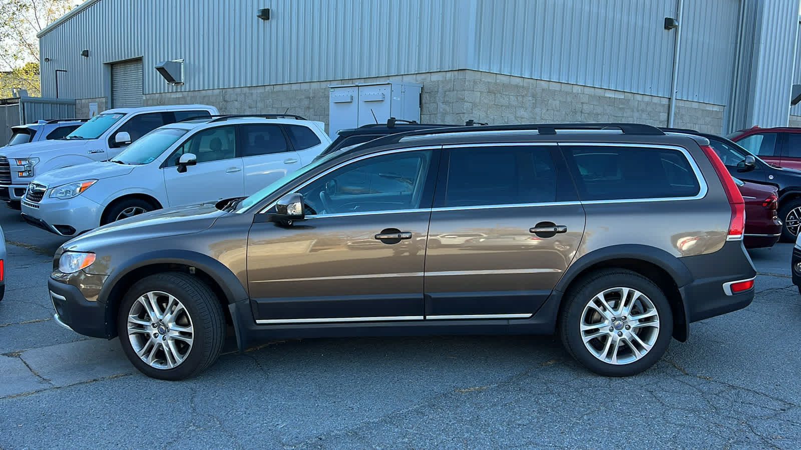 Thumbnail: 2016 Volvo XC70 - 12