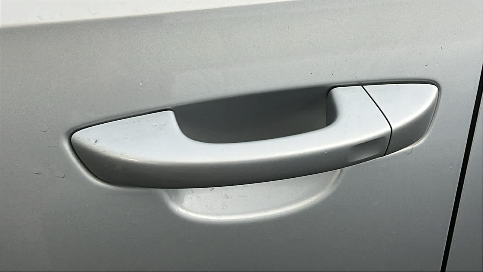 Thumbnail: 2016 Volkswagen Passat - 18