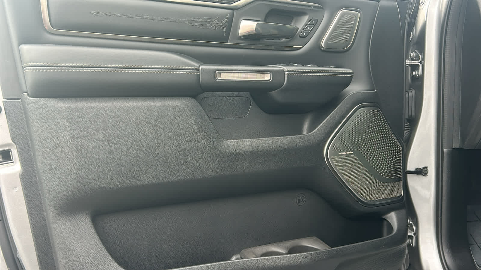 Thumbnail: 2019 RAM 1500 - 22