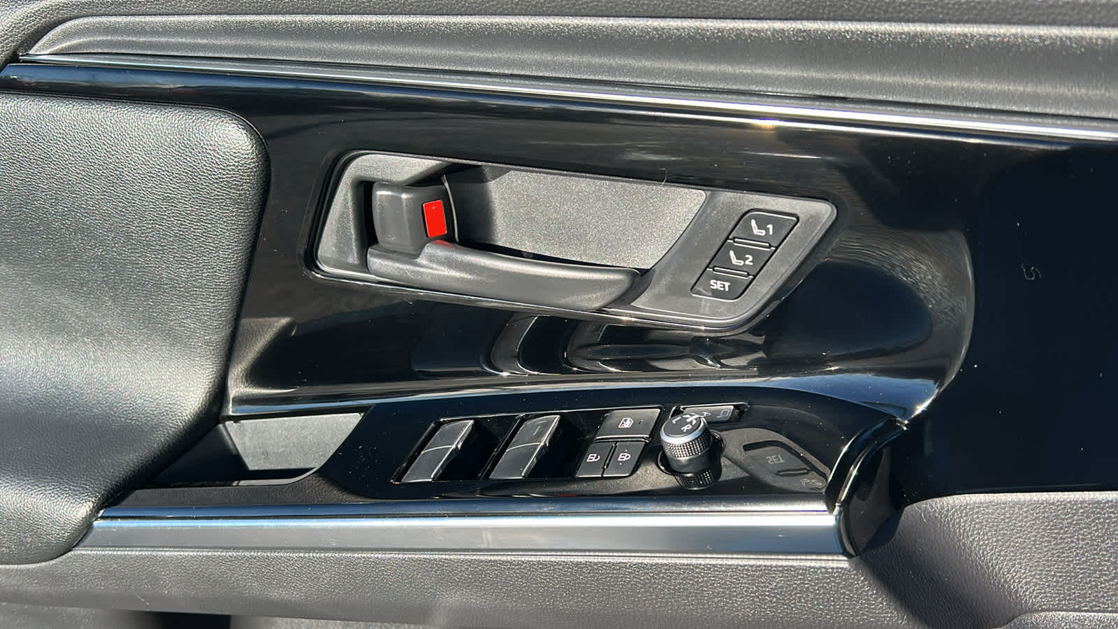 Thumbnail: 2023 Subaru Solterra - 23