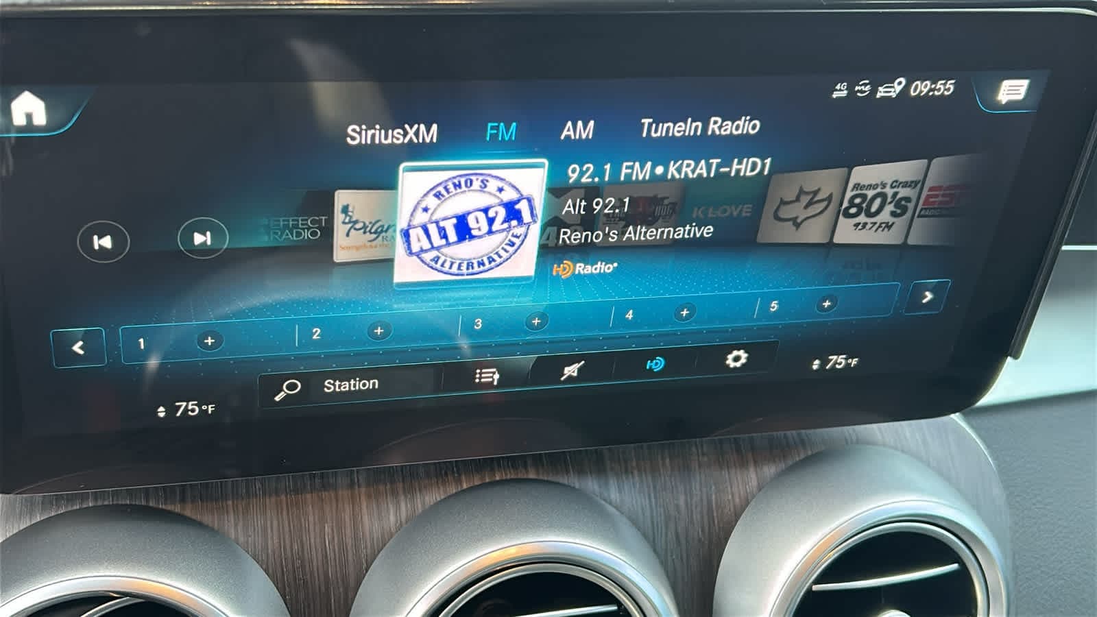 Thumbnail: 2022 Mercedes-Benz GLC - 15