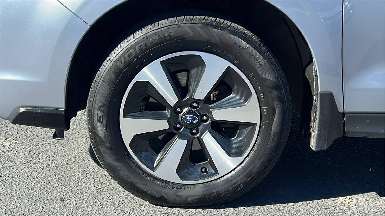 Thumbnail: 2017 Subaru Forester - 9