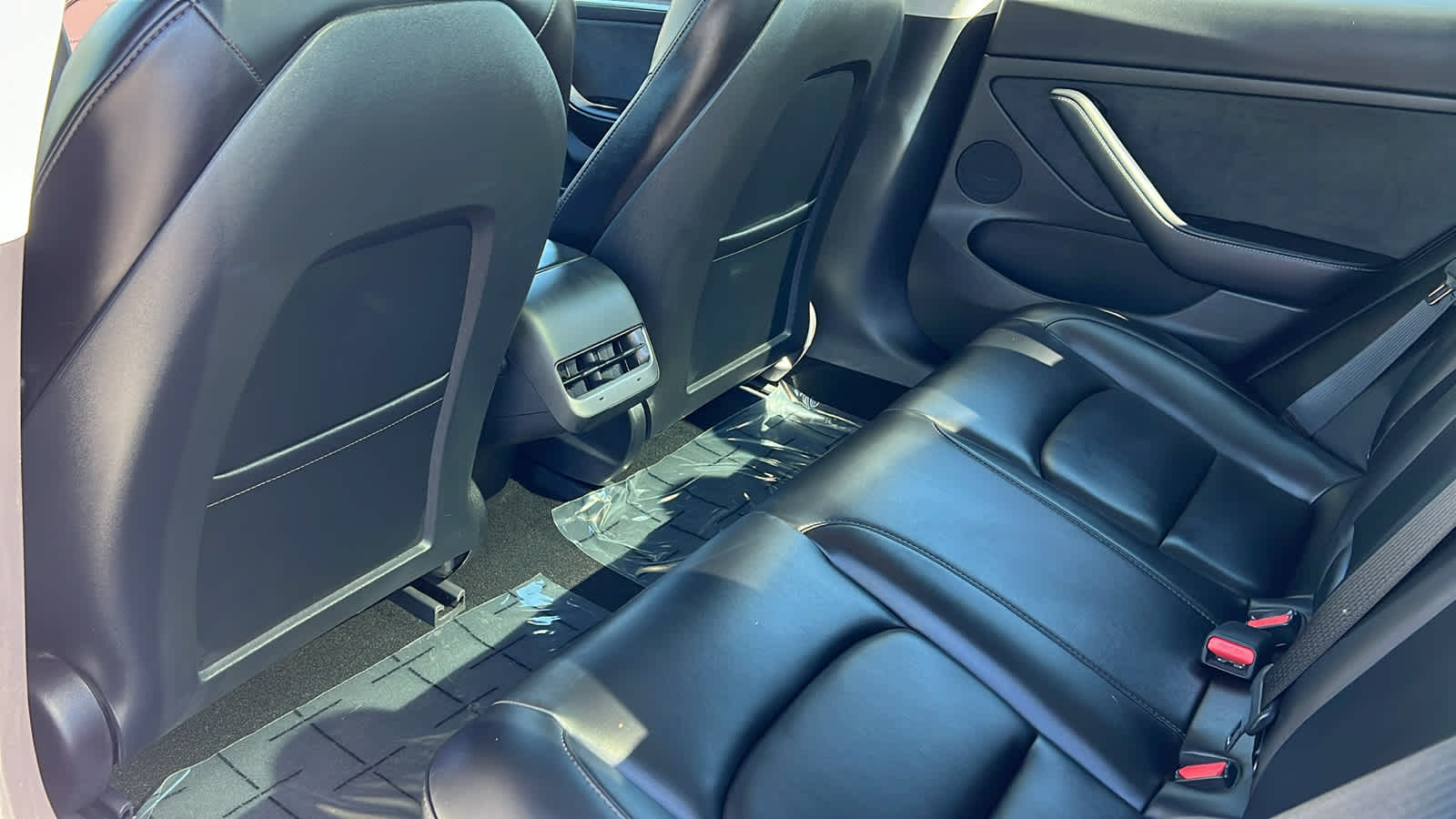 Thumbnail: 2022 Tesla Model 3 - 22