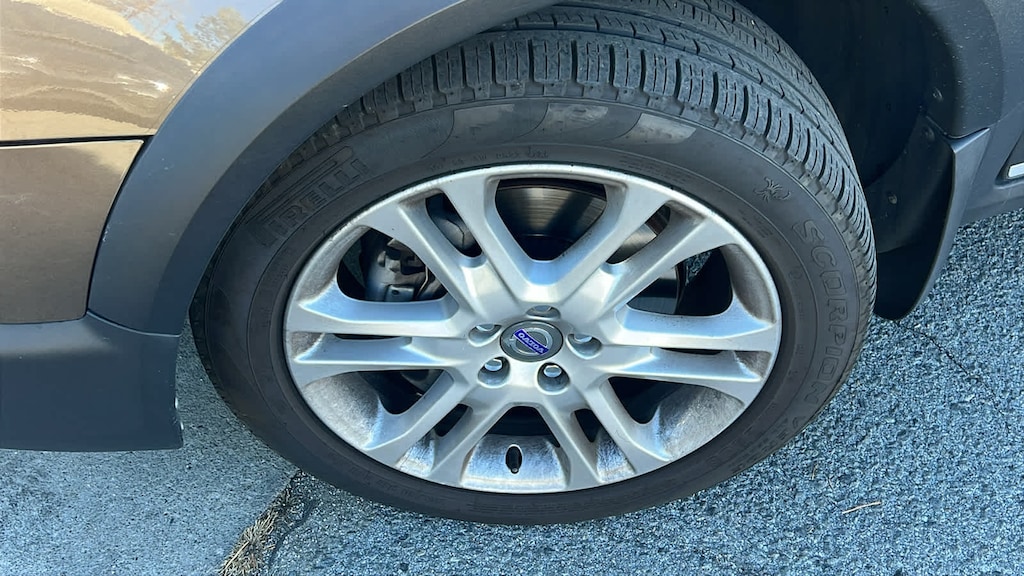 Used 2016 Volvo XC70 T5 Platinum Wagon