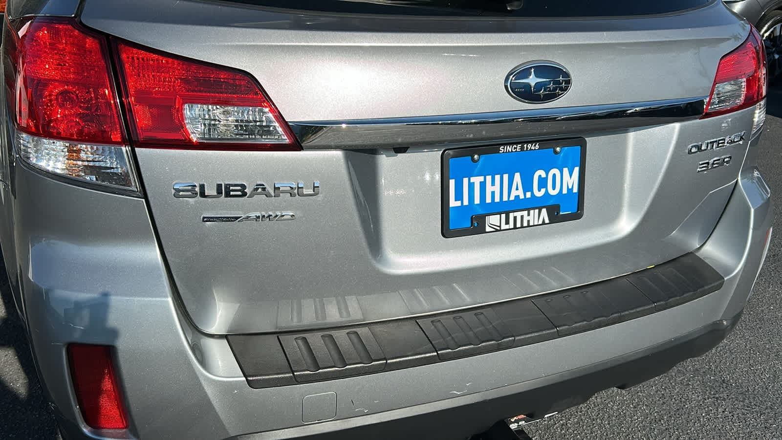 Thumbnail: 2011 Subaru Outback - 28