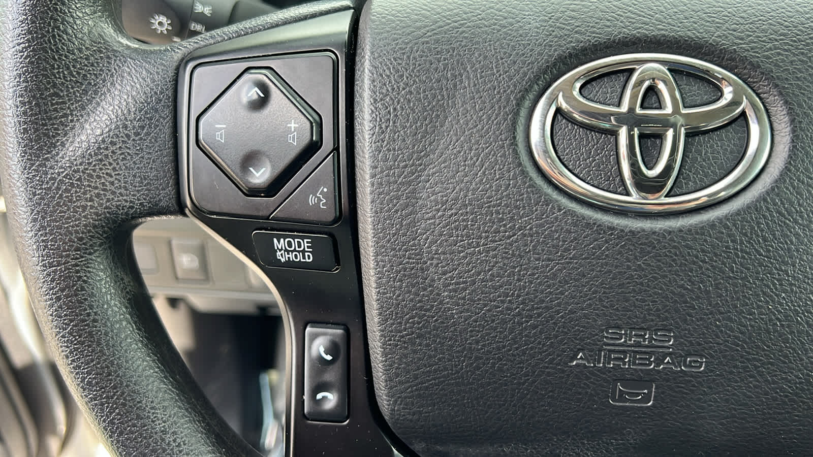 Thumbnail: 2022 Toyota Tacoma - 19