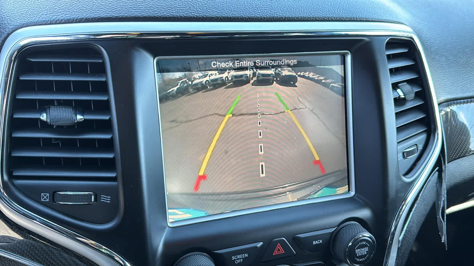 Thumbnail: 2014 Jeep Grand Cherokee - 16