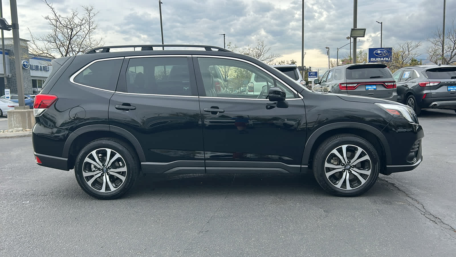 2023 Subaru Forester Limited photo 4