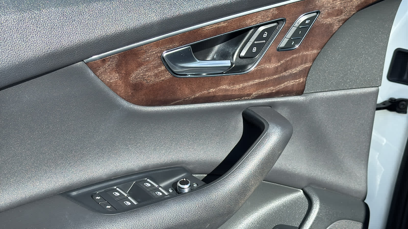 Thumbnail: 2020 Audi Q7 - 22