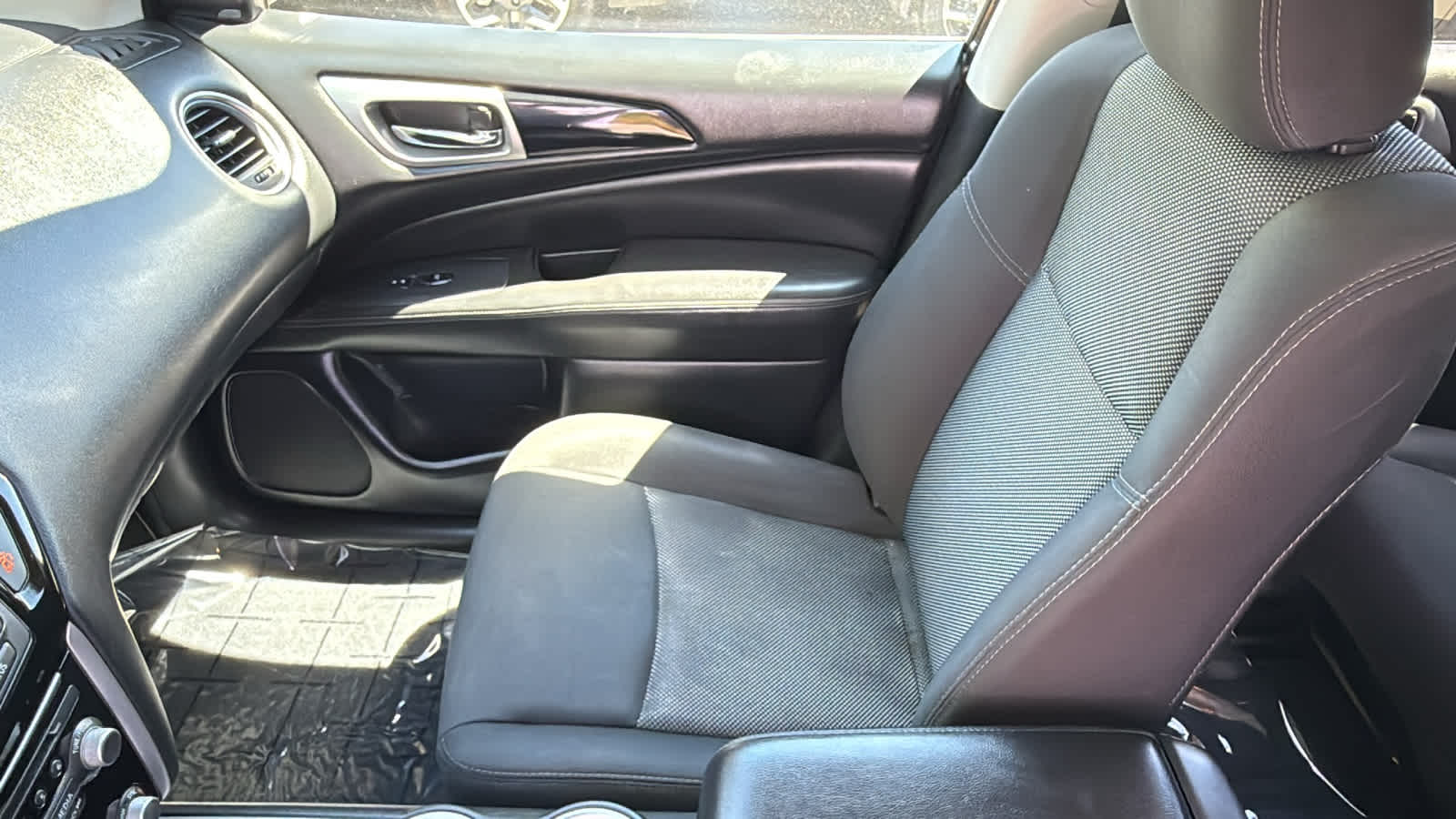 Thumbnail: 2019 Nissan Pathfinder - 12