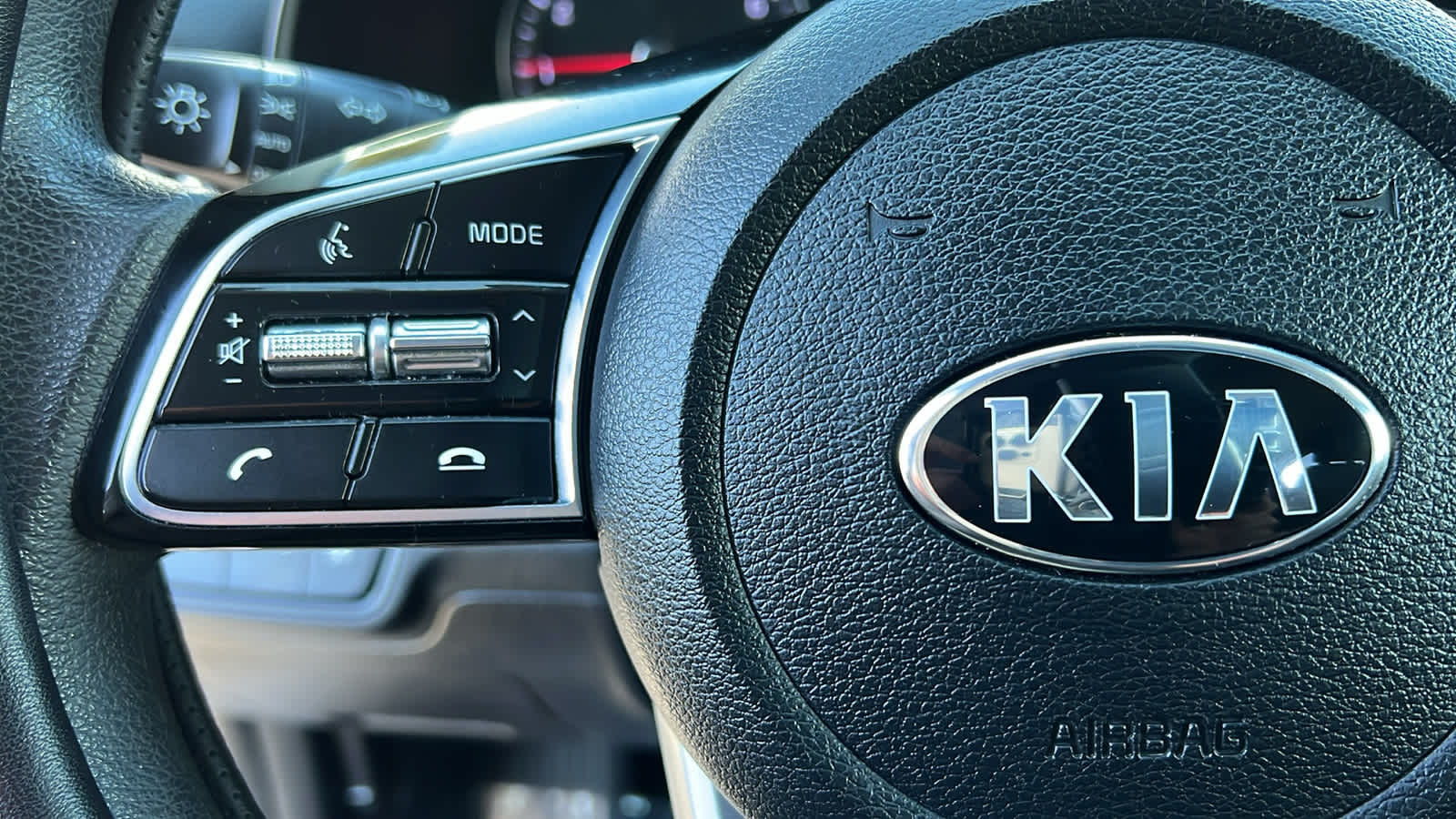 Thumbnail: 2019 Kia Forte - 19