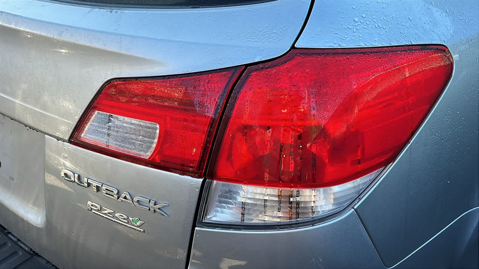 Thumbnail: 2012 Subaru Outback - 12