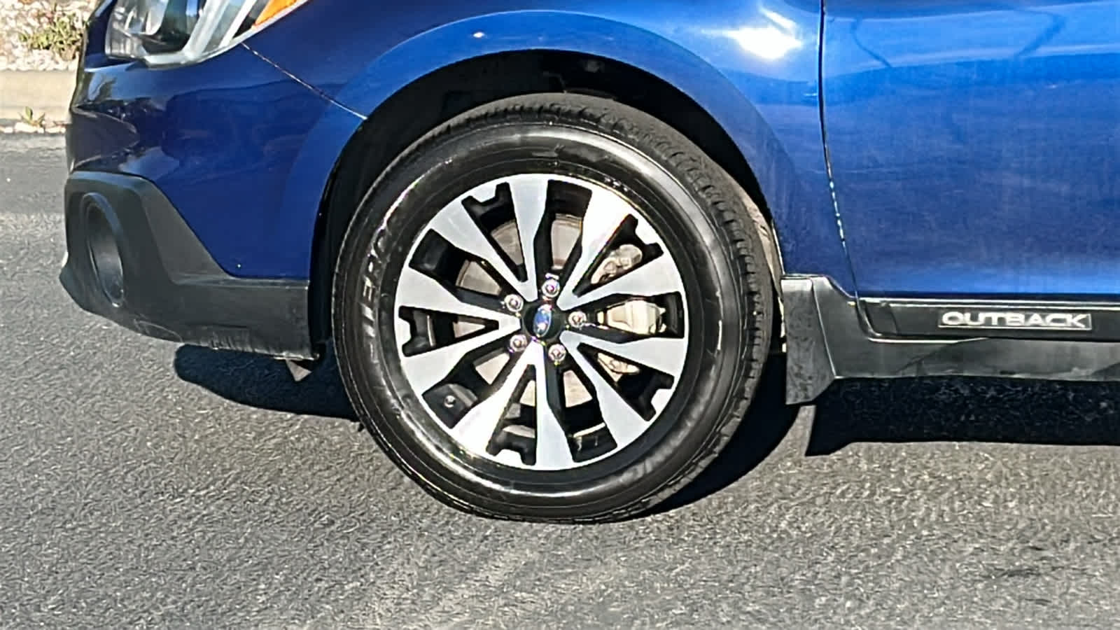 Thumbnail: 2017 Subaru Outback - 9