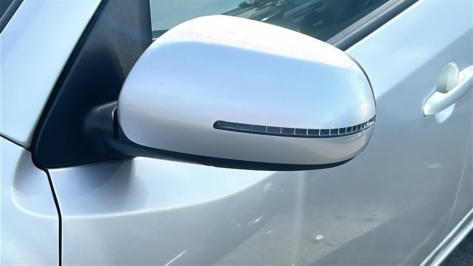 Thumbnail: 2011 Kia Forte - 6