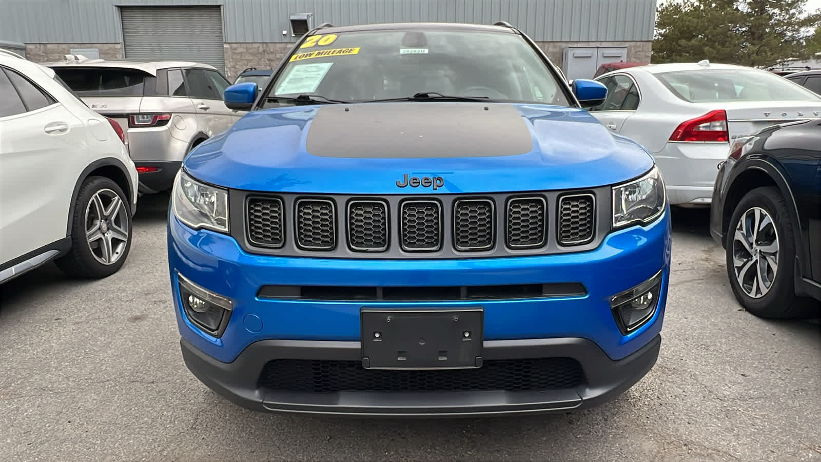 2020 Jeep Compass Latitude photo 2
