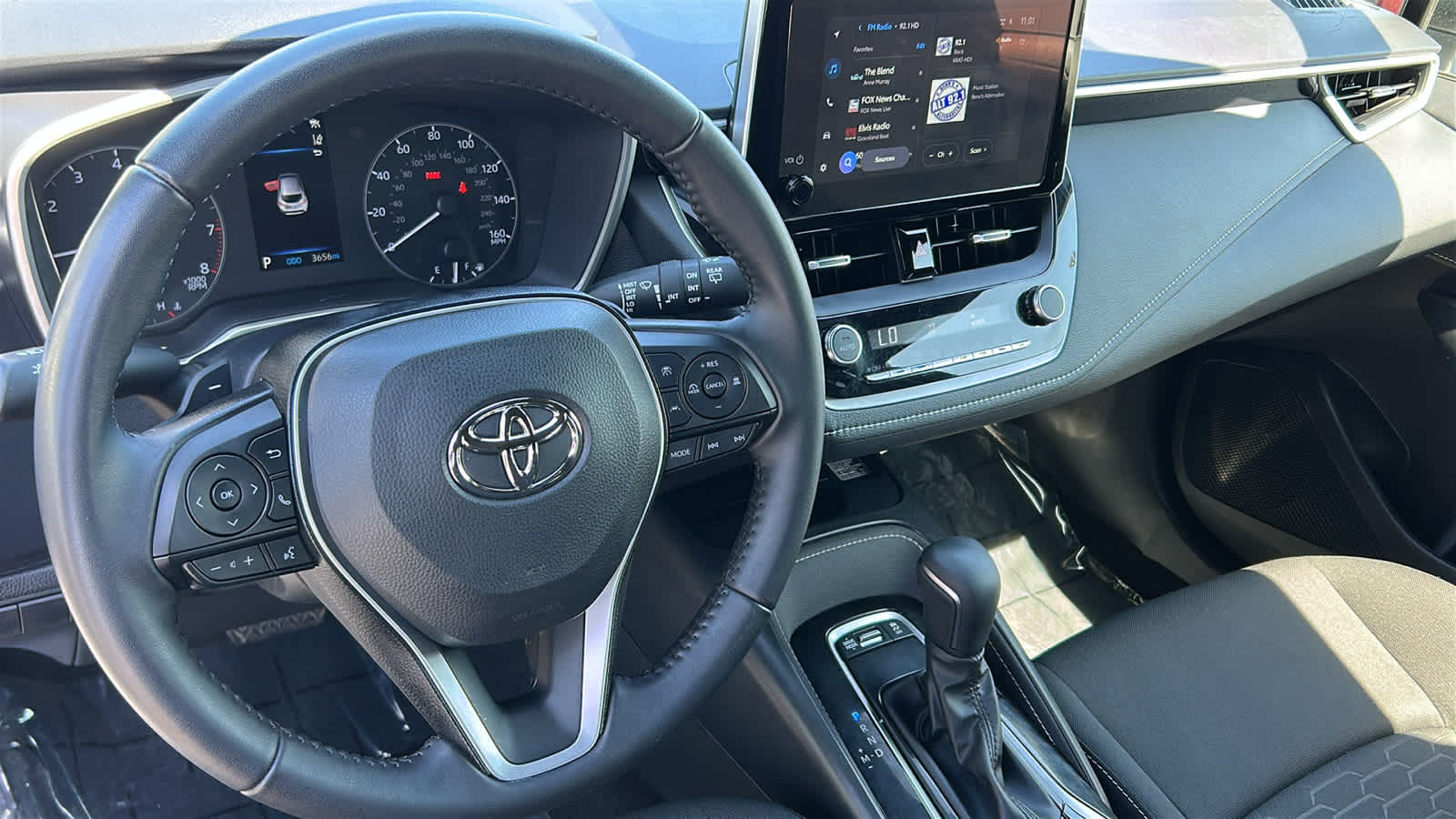 Thumbnail: 2025 Toyota Corolla - 10