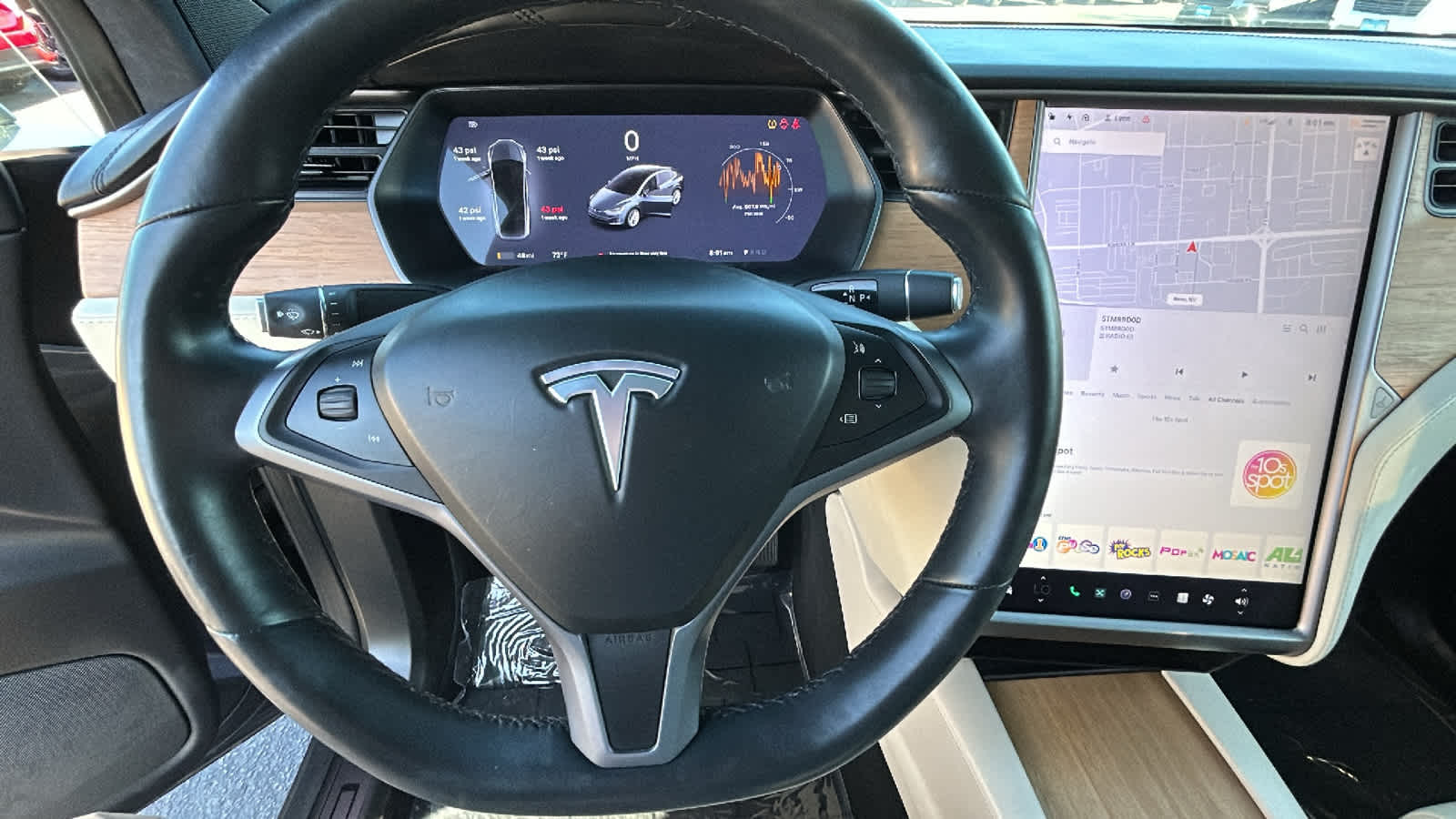 Thumbnail: 2020 Tesla Model X - 16