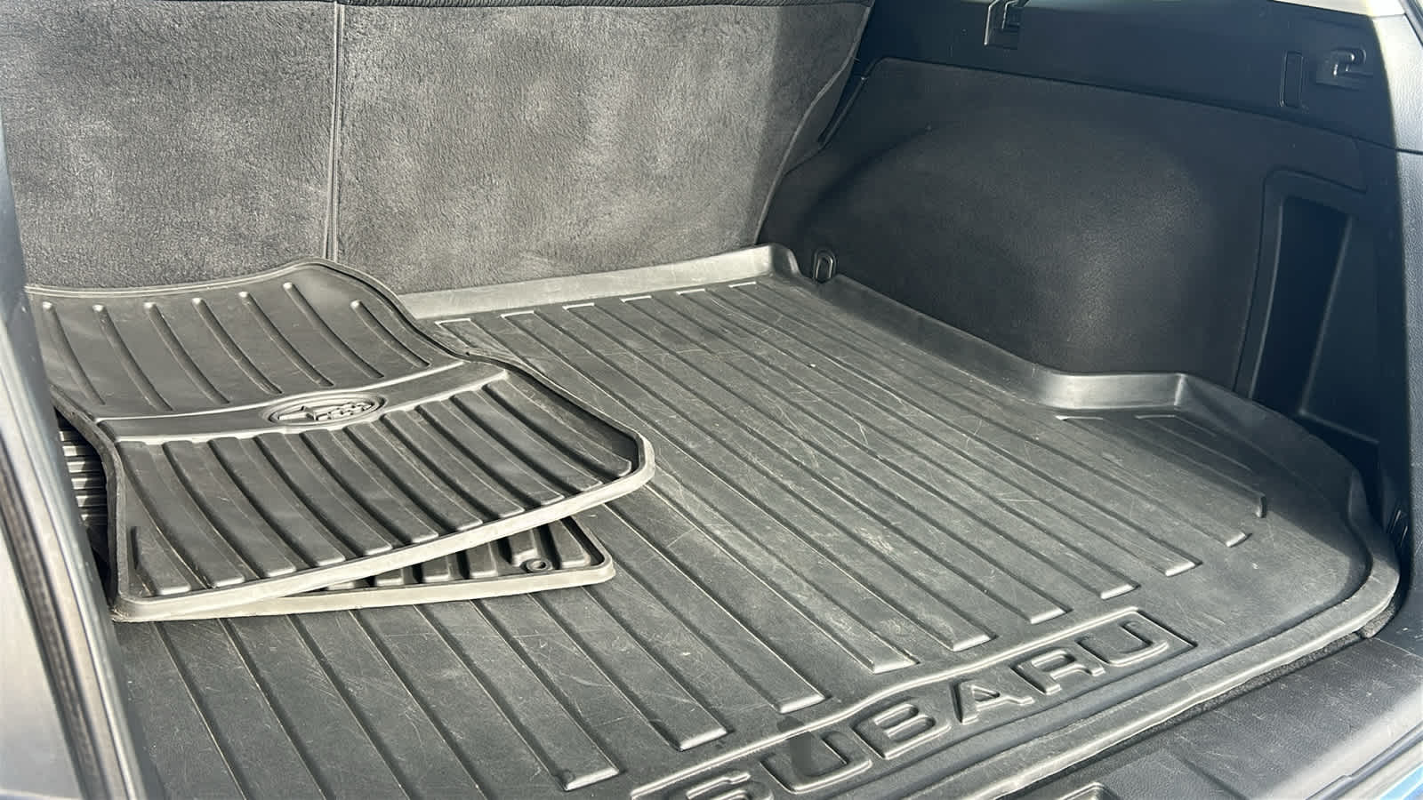 Thumbnail: 2011 Subaru Outback - 27