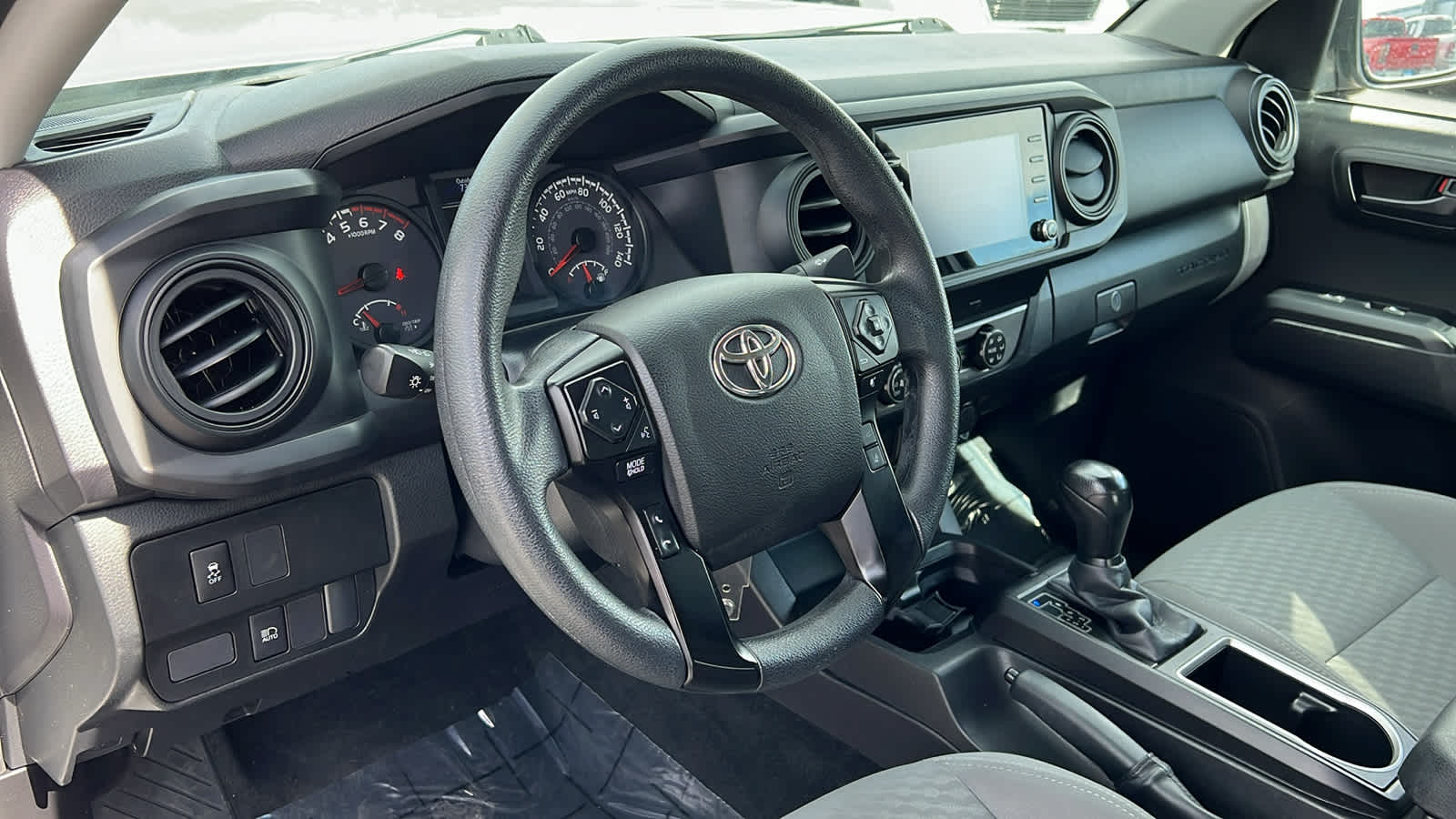 Thumbnail: 2022 Toyota Tacoma - 10