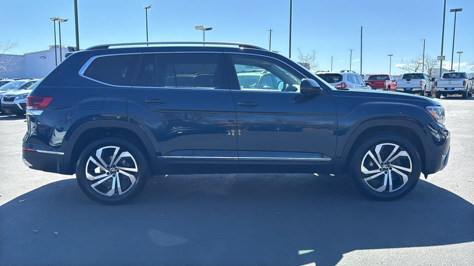 Thumbnail: 2021 Volkswagen Atlas - 4