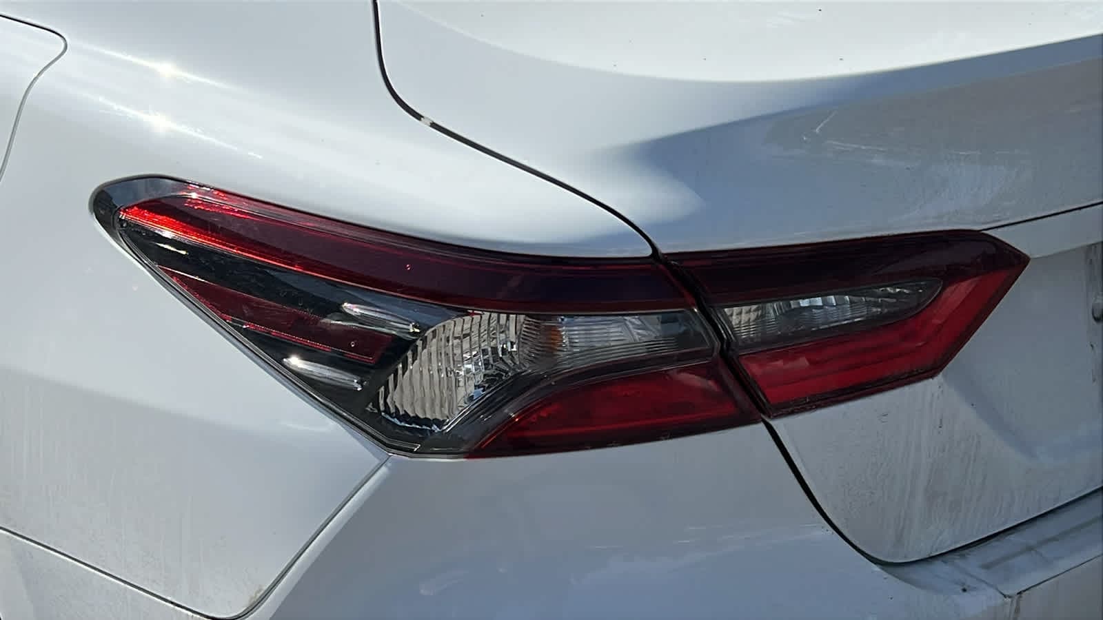 Thumbnail: 2022 Toyota Camry - 16