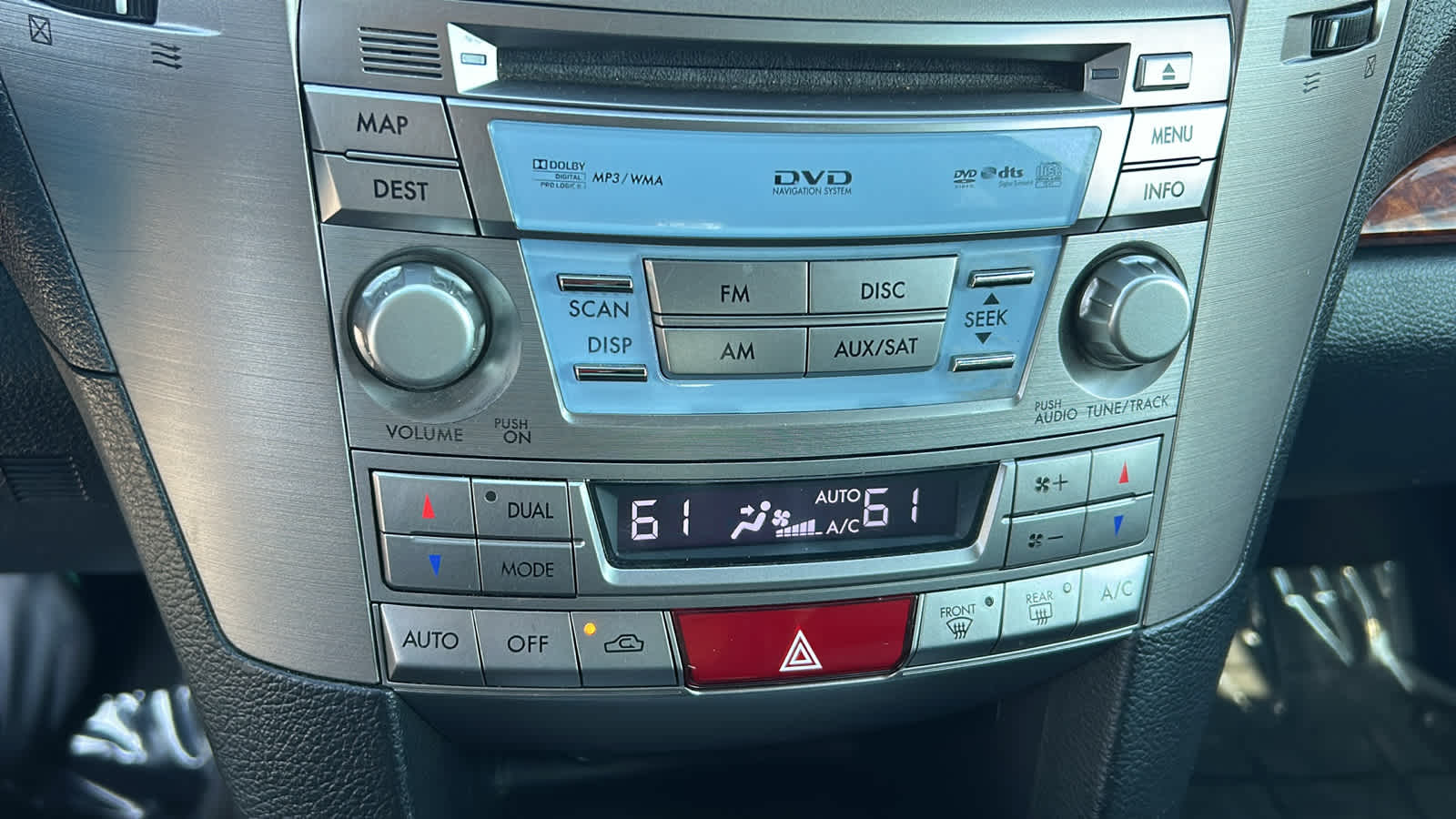 Thumbnail: 2011 Subaru Outback - 14