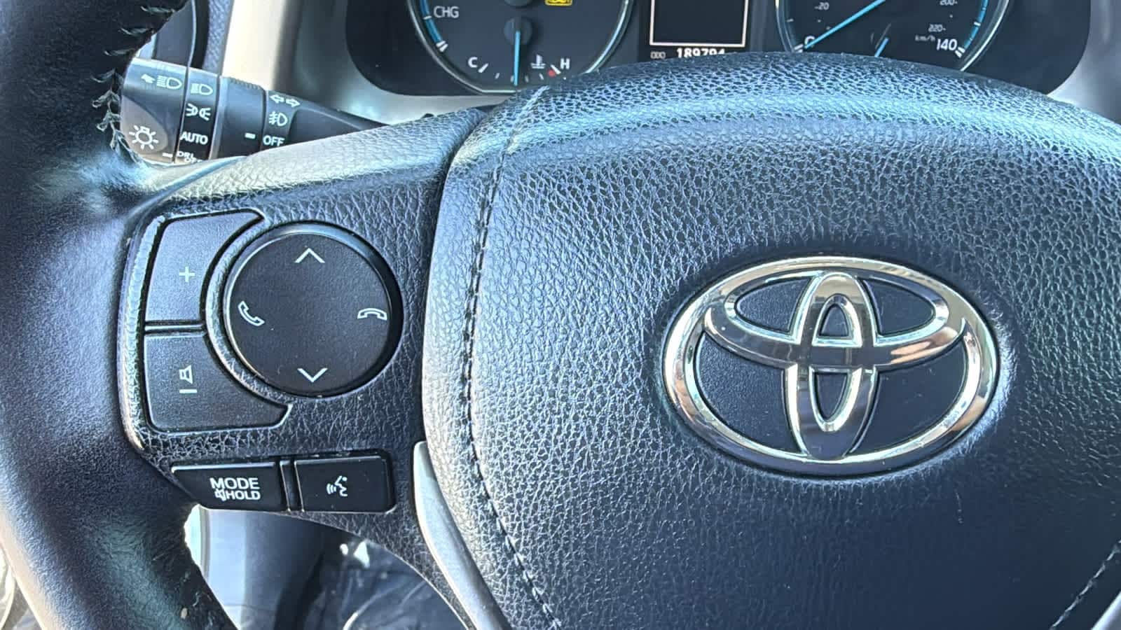 Thumbnail: 2017 Toyota RAV4 - 19