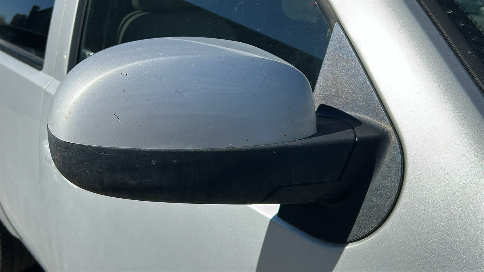 Thumbnail: 2011 Chevrolet Tahoe - 17