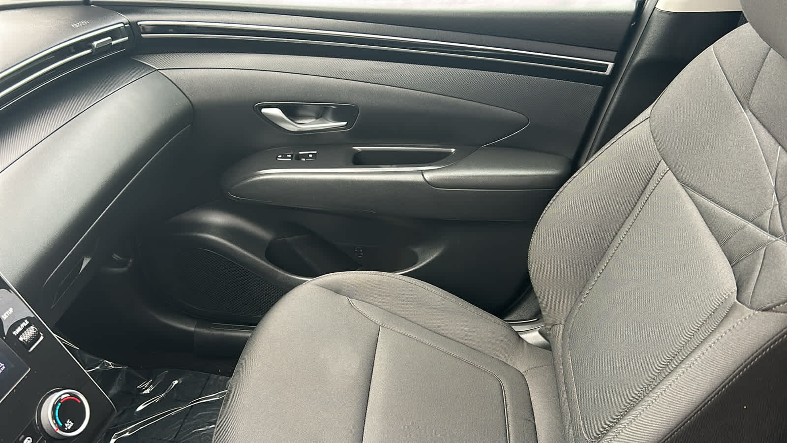 Thumbnail: 2022 Hyundai Tucson - 12