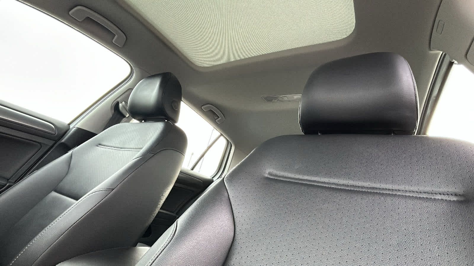 Thumbnail: 2020 Volkswagen Golf - 11