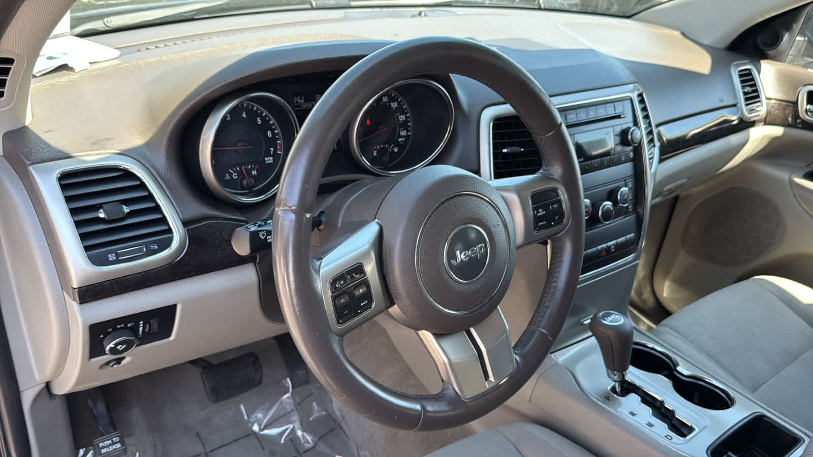 Thumbnail: 2013 Jeep Grand Cherokee - 10