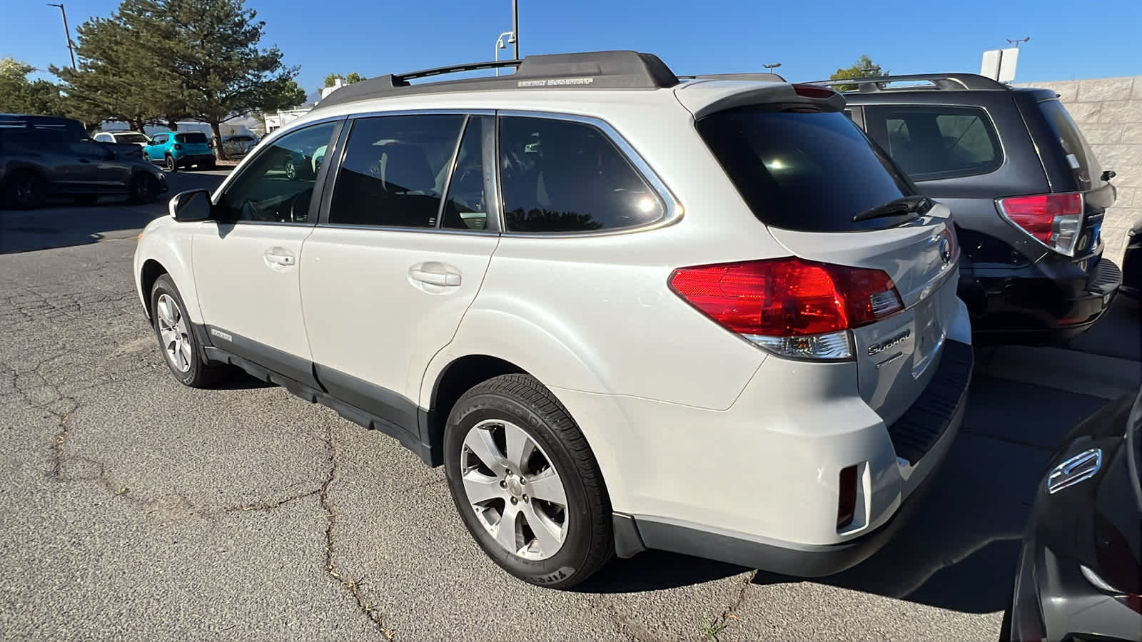 Thumbnail: 2010 Subaru Outback - 16