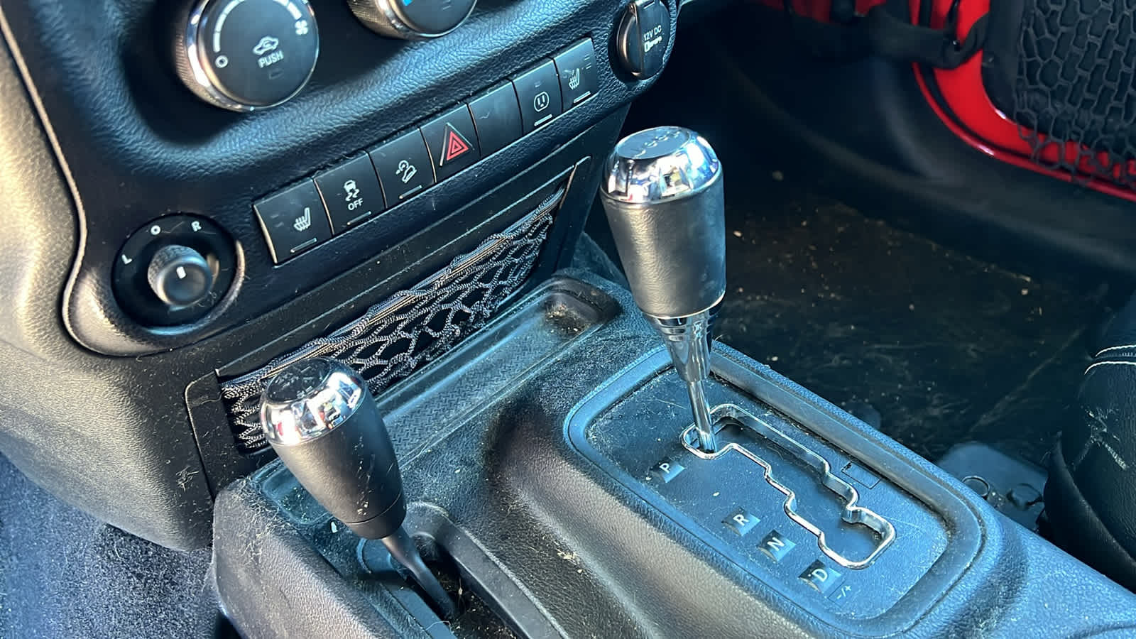 Thumbnail: 2017 Jeep Wrangler - 21