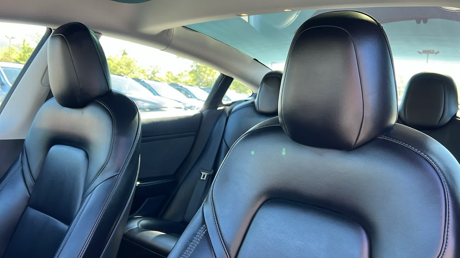 Thumbnail: 2022 Tesla Model 3 - 11