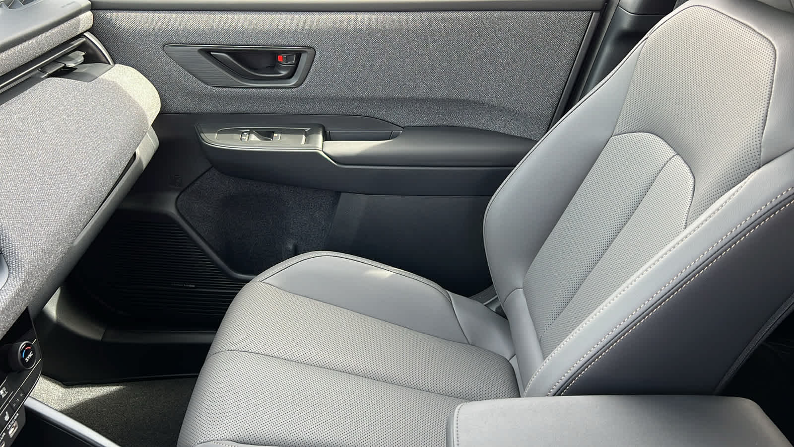 2026 Subaru Outback Limited - Photo 12