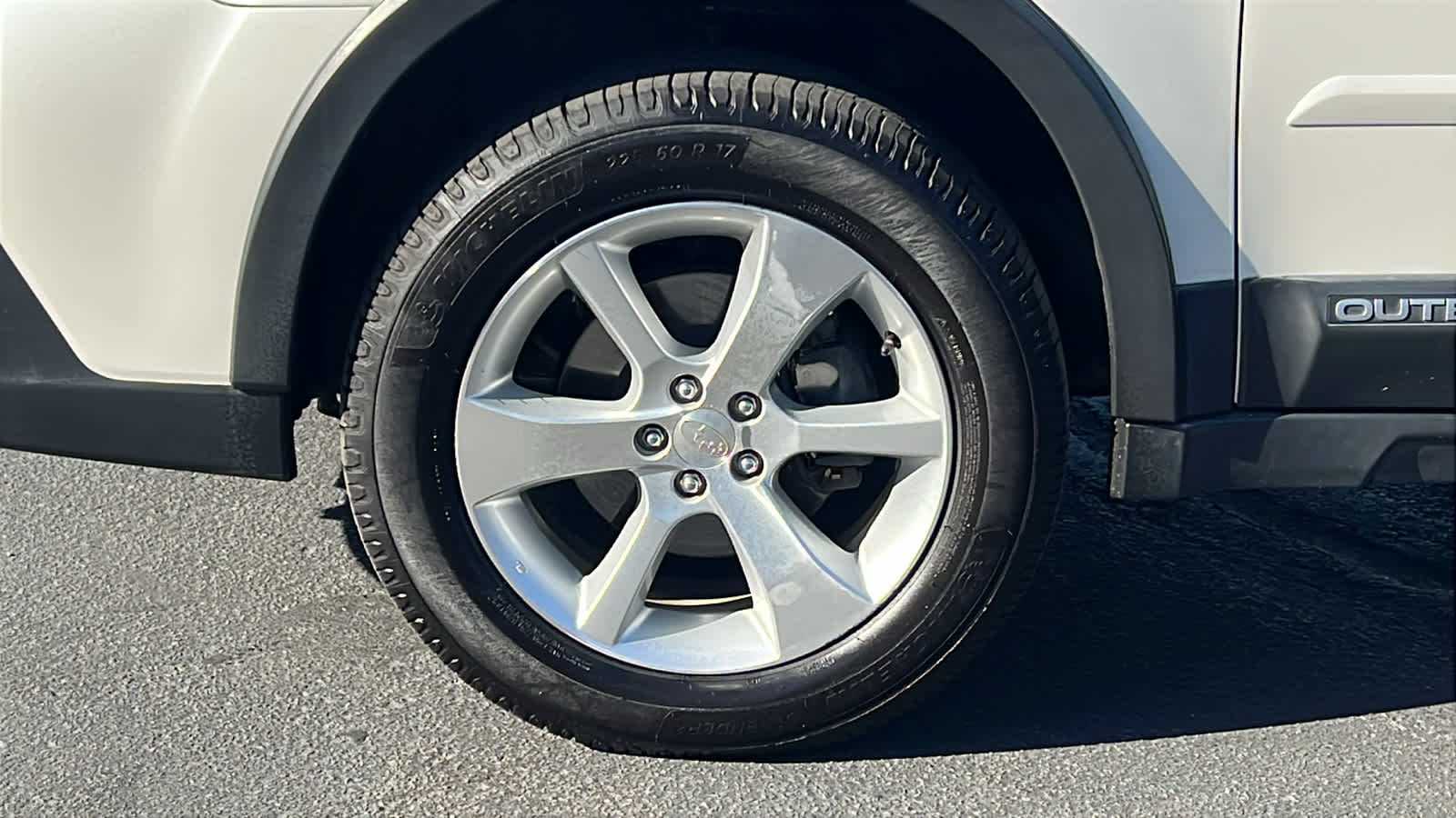 2014 Subaru Outback 2.5i Limited 9